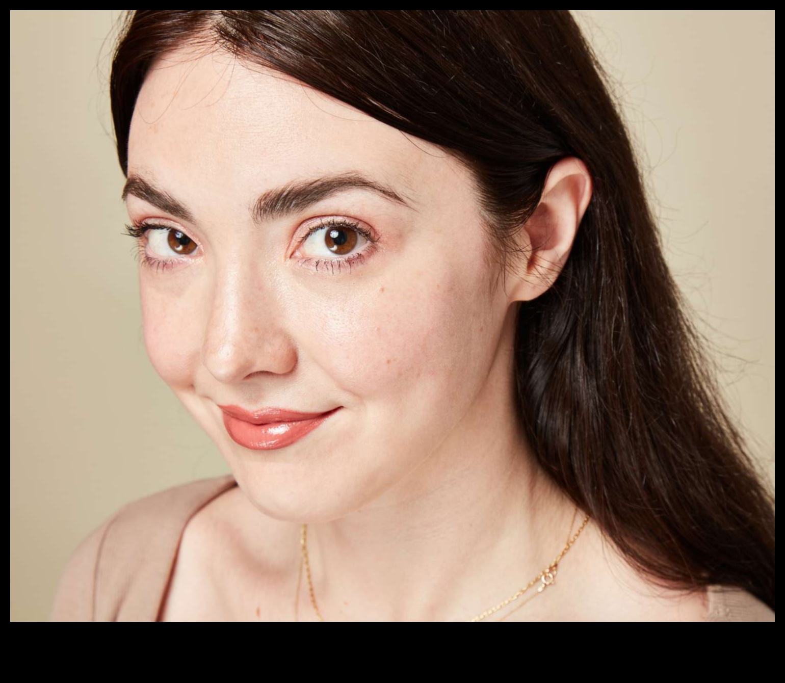 Συνήθεις ερωτήσεις για τα χείλη: Απαντήθηκαν κοινές ερωτήσεις για μια ρουτίνα μακιγιάζ με αυτοπεποίθηση