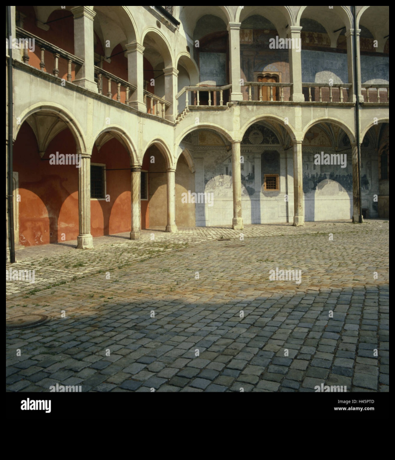 Baroque Arcades: Architectural Marvels in Artistic Structures