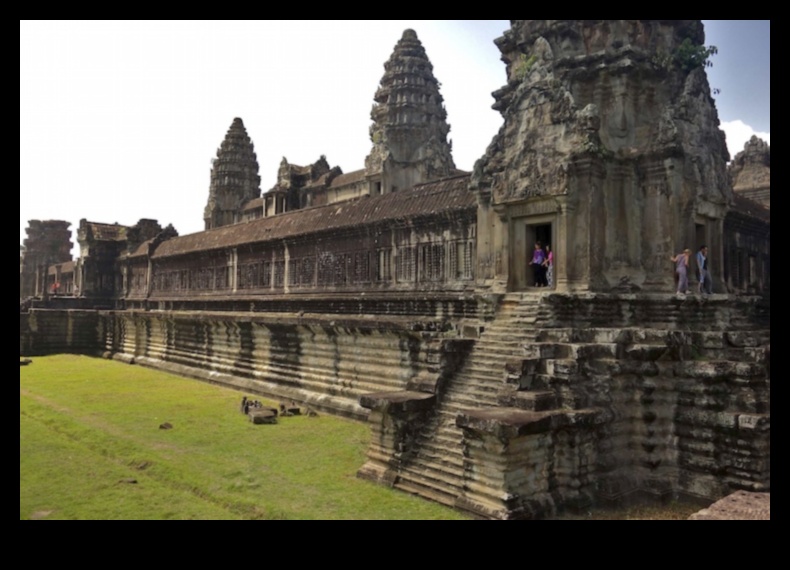 Χμερ βασίλεια: Angkor Wat και η τέχνη της Καμπότζης