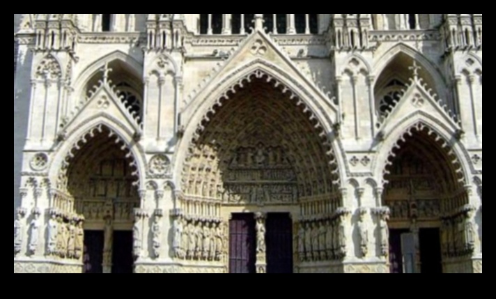 Gothic Gables: Αρχιτεκτονικά στοιχεία σε μεσαιωνικά κτίρια