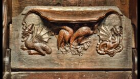 Majestic Misericords: Σκαλιστά καθίσματα σε γοτθικούς πάγκους χορωδίας